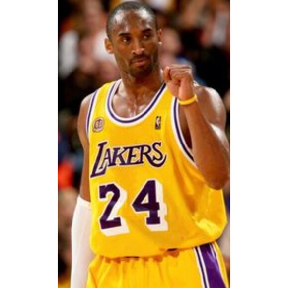 Kobe Bryant (Mitchell/Ness)-(Lakers)-(Yellow)-(Jersey)-(New Cond.)-(SizeXL)-$100 - Picture 12 of 12